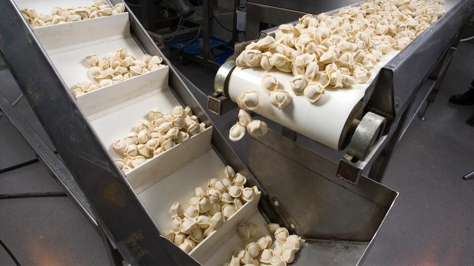 How Food & Beverage Manufacturers Are Modernising Operations | MicroChannel